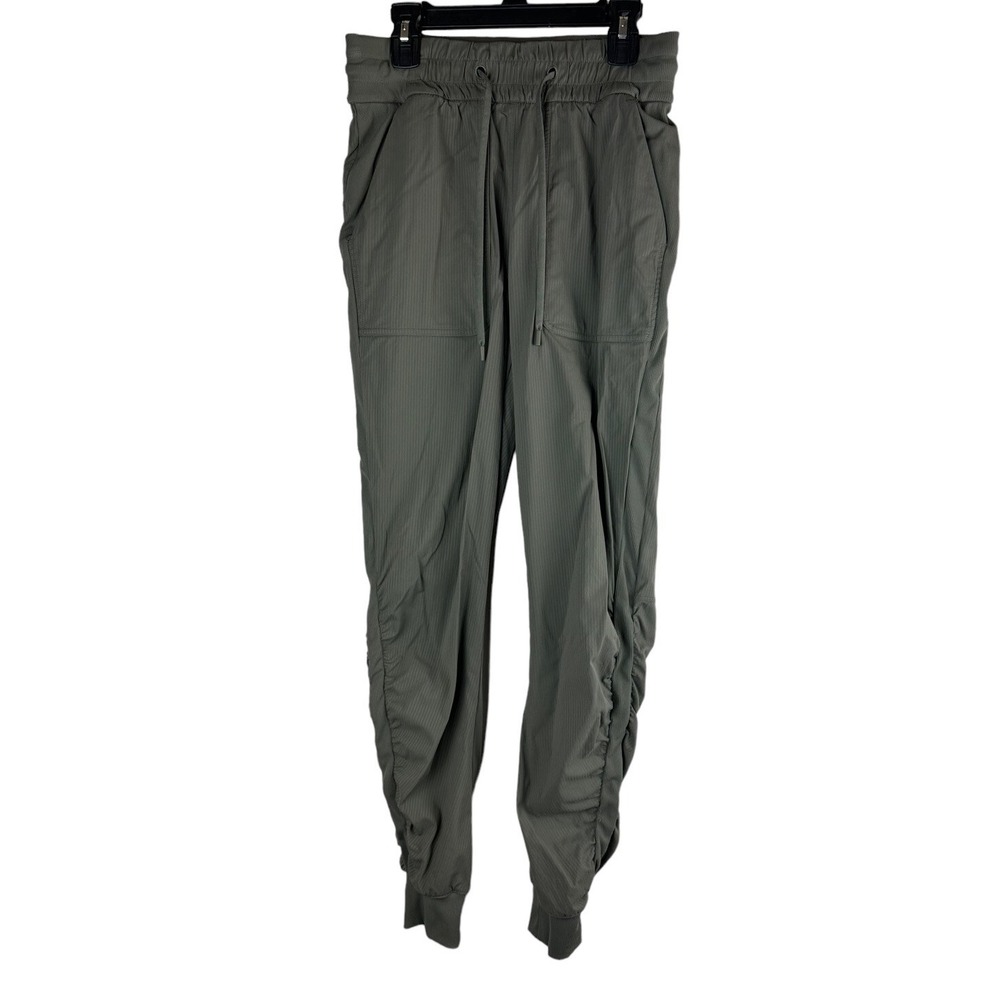 Lululemon Beyond the Studio Jogger Lightweight Stretch Green Ruched Pockets 4 - Picture 7 of 9